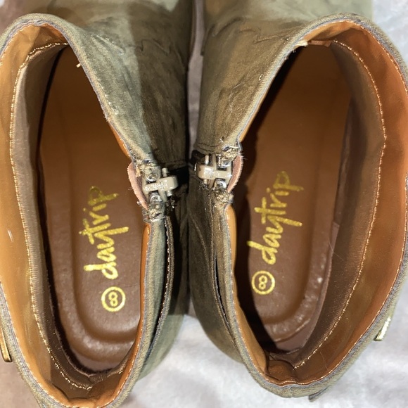 Daytrip Green Ankle Booties Suede Rounded Toe 🆕 - Picture 6 of 6